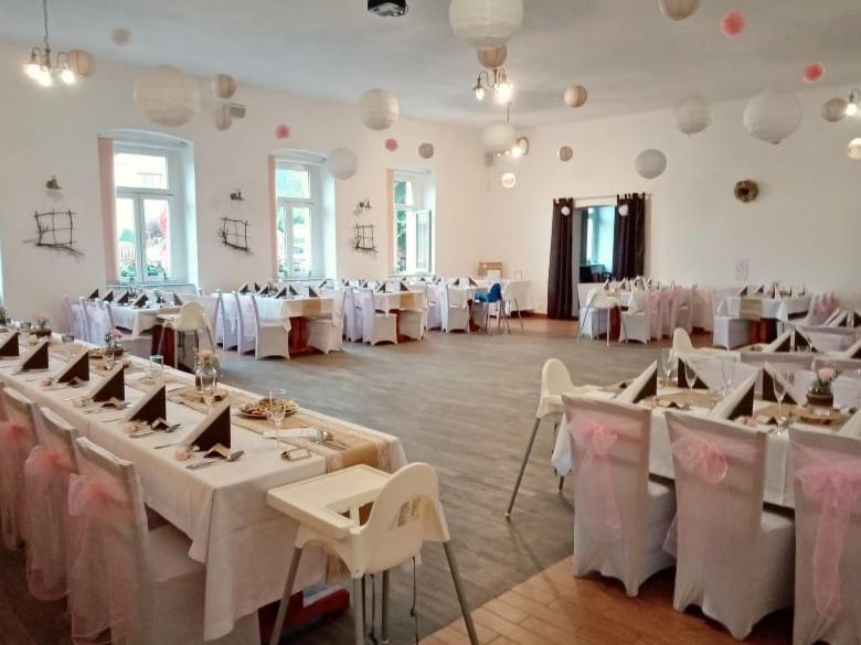 Penzion Pivovar Podlesi Příbram エクステリア 写真